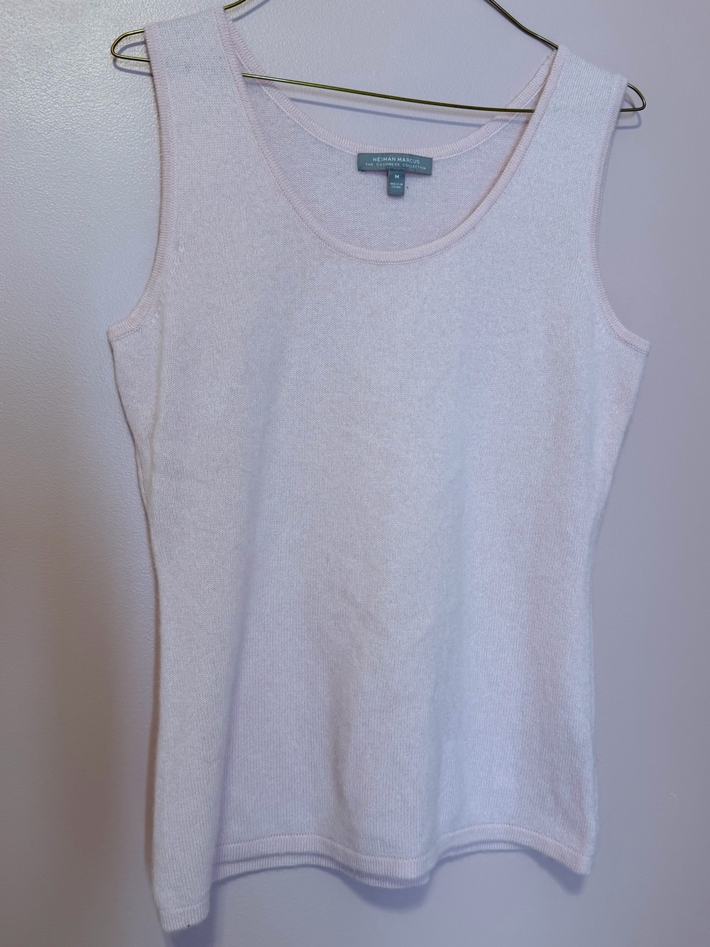 Women’s M Neiman Marcus Light Pink Sleeveless 100% Cashmere Top